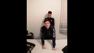 Zwei geile Gay Boys wollen Outdoor ficken