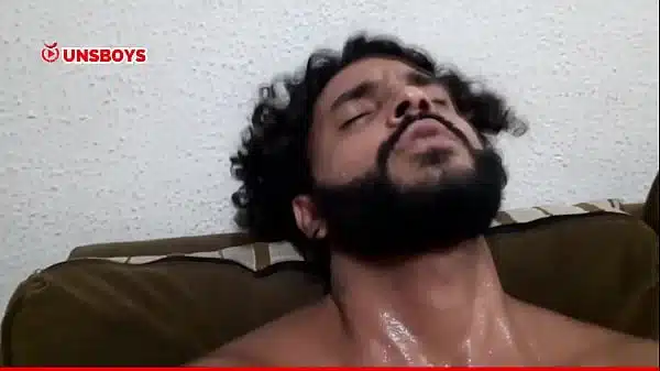 Garotos transando antes da balada da noite