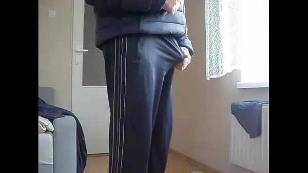 Porno gejowskie dresy i kurteczka do zabawy
