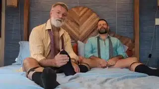 SeattleDad and BearfootHunter in Bed and one of us gets bred!