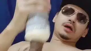 Thai guy fuck sextoy หนุ่มไทยเย็ดหีกระป๋องแน่นรูเสียวสุดๆ